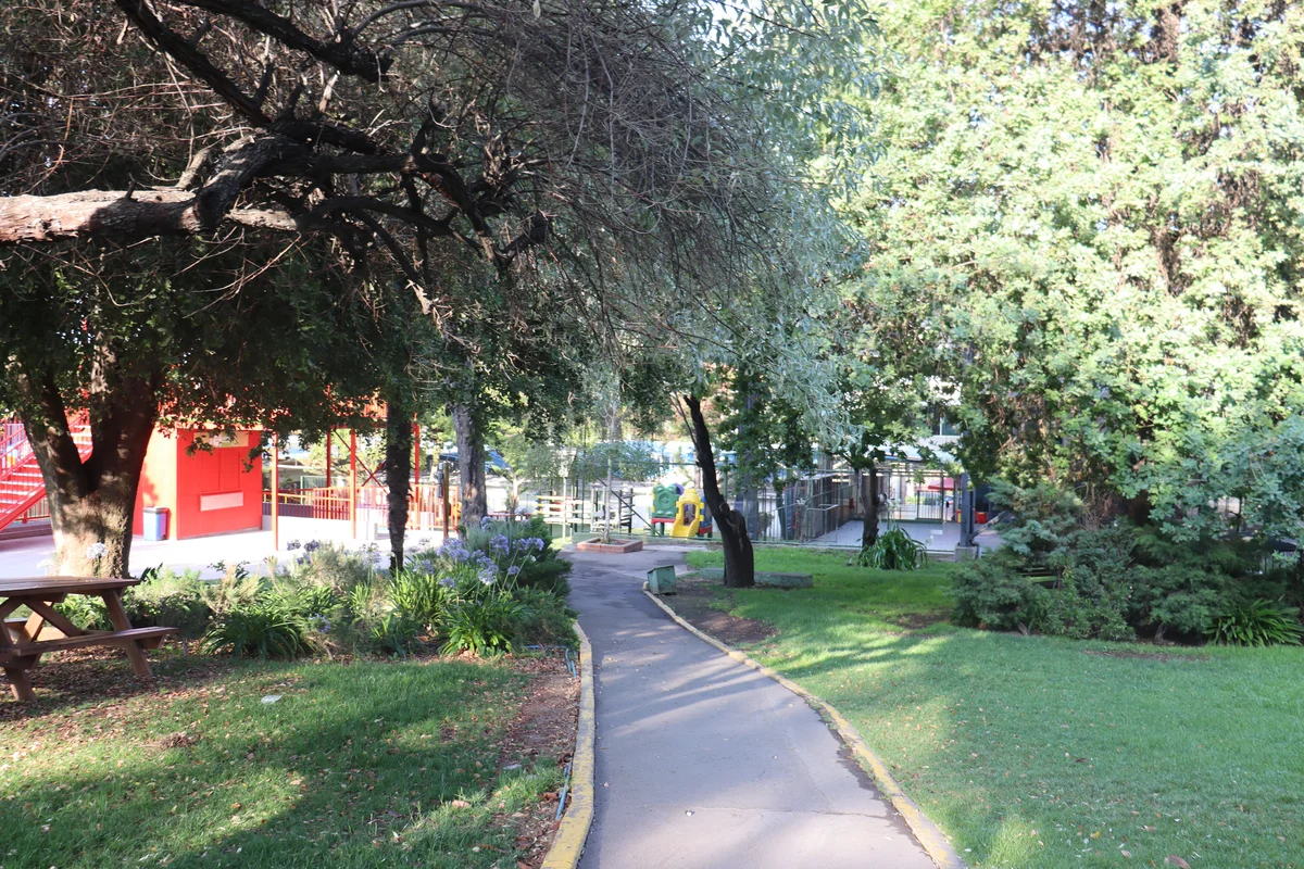 Solicita información