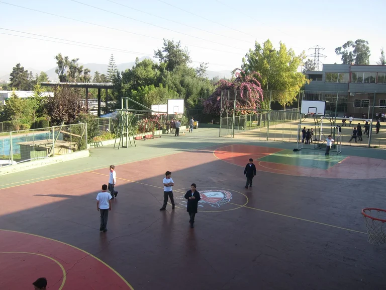 Fundación del British Royal School