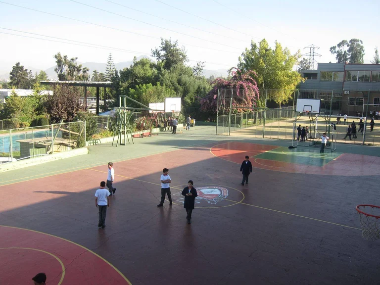 Fundación del British Royal School